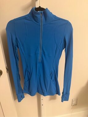 Lululemon Blue Lace Half Zip, Size 4